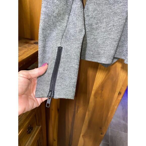 Cabi Womens Asymmetrical Zip Up Moto Jacket Size XS Gray Short Career Casual. - Picture 9 of 12